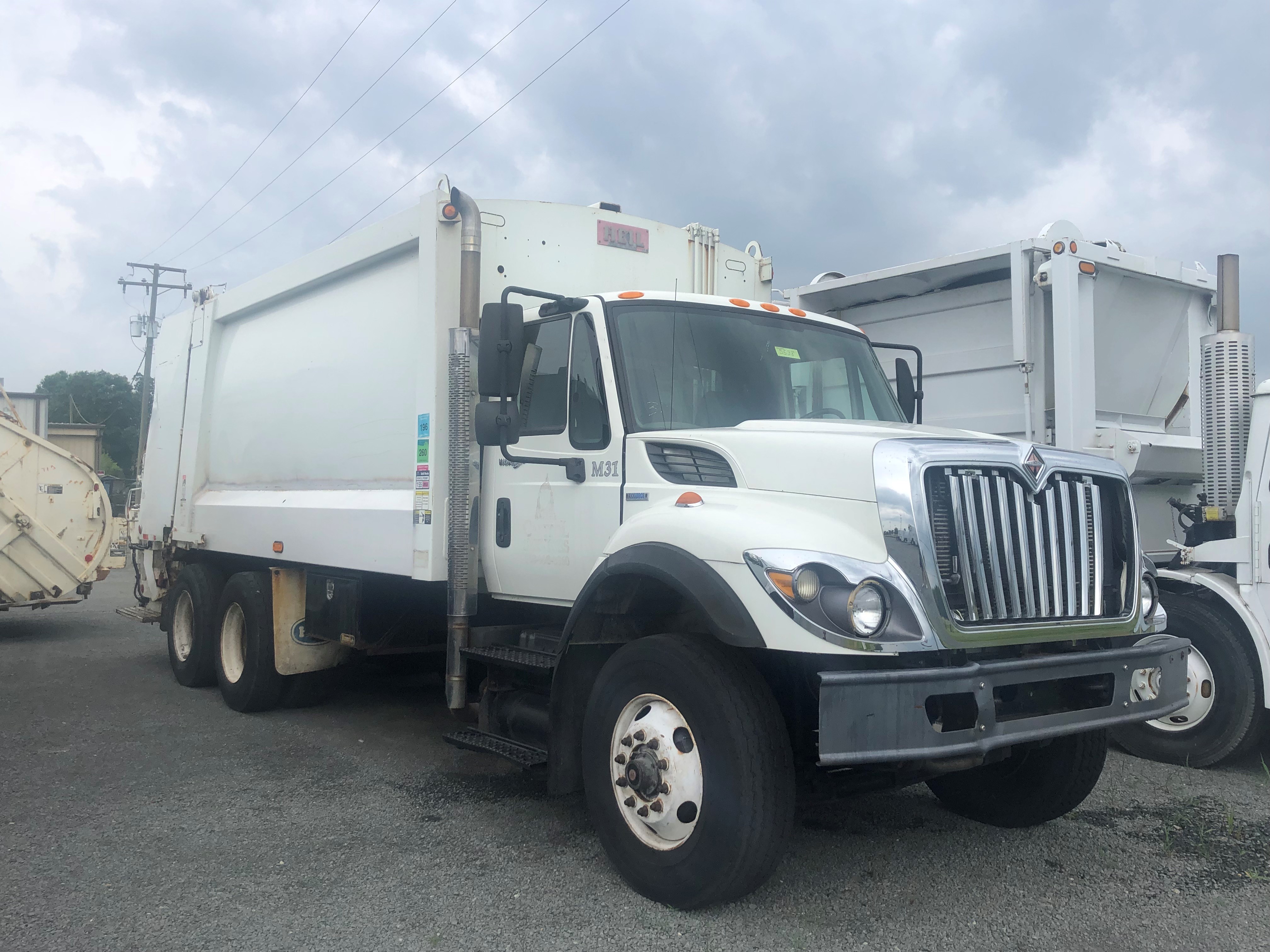 2008 International 7400 25yd Heil 