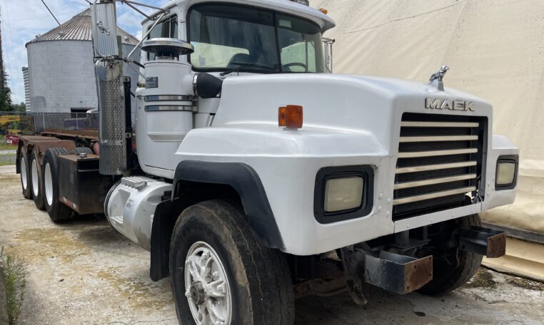 90s Mack Rd 1998 Mack RD | Tom's Truck Sales